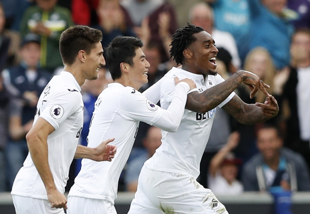 Leroy Fer scoort belangrijke goal tegen Chelsea